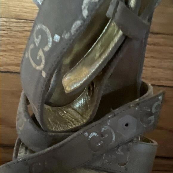 Vintage Authentic GUCCI Tan/Gold Monogram Sandals Sz 5 PreOwned - Picture 6 of 9
